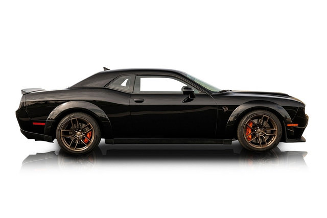 Used 2021 Dodge Challenger SRT Hellcat image 2