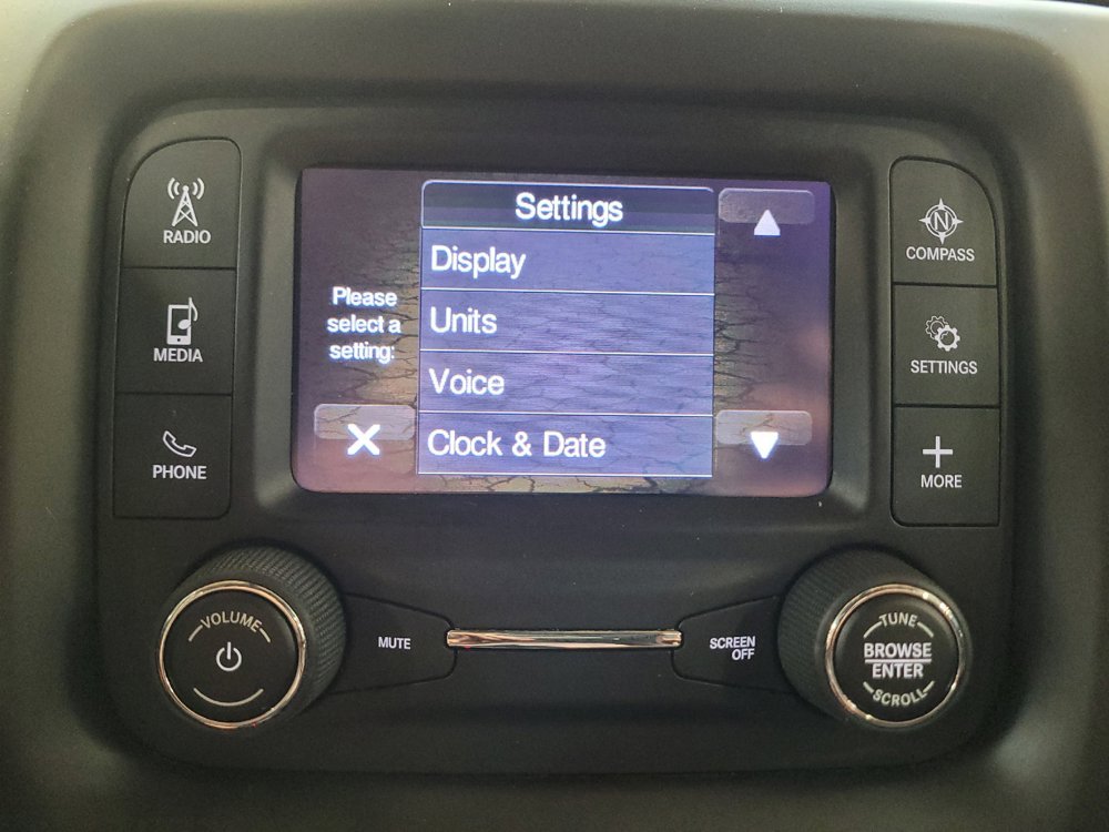 Used 2017 Jeep Compass Latitude w/ Safe & Security Group AWD/4WD image 25