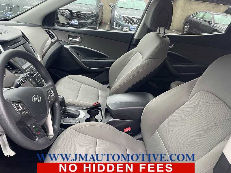 Used 2017 Hyundai Santa Fe Sport AWD/4WD image 2