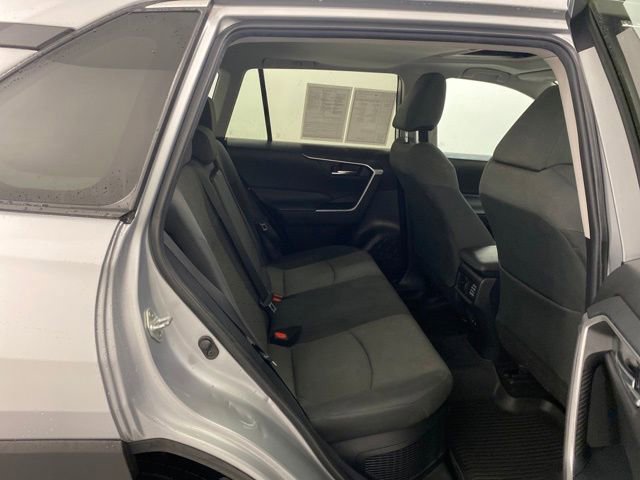 Used 2020 Toyota RAV4 XLE w/ Convenience Package image 33