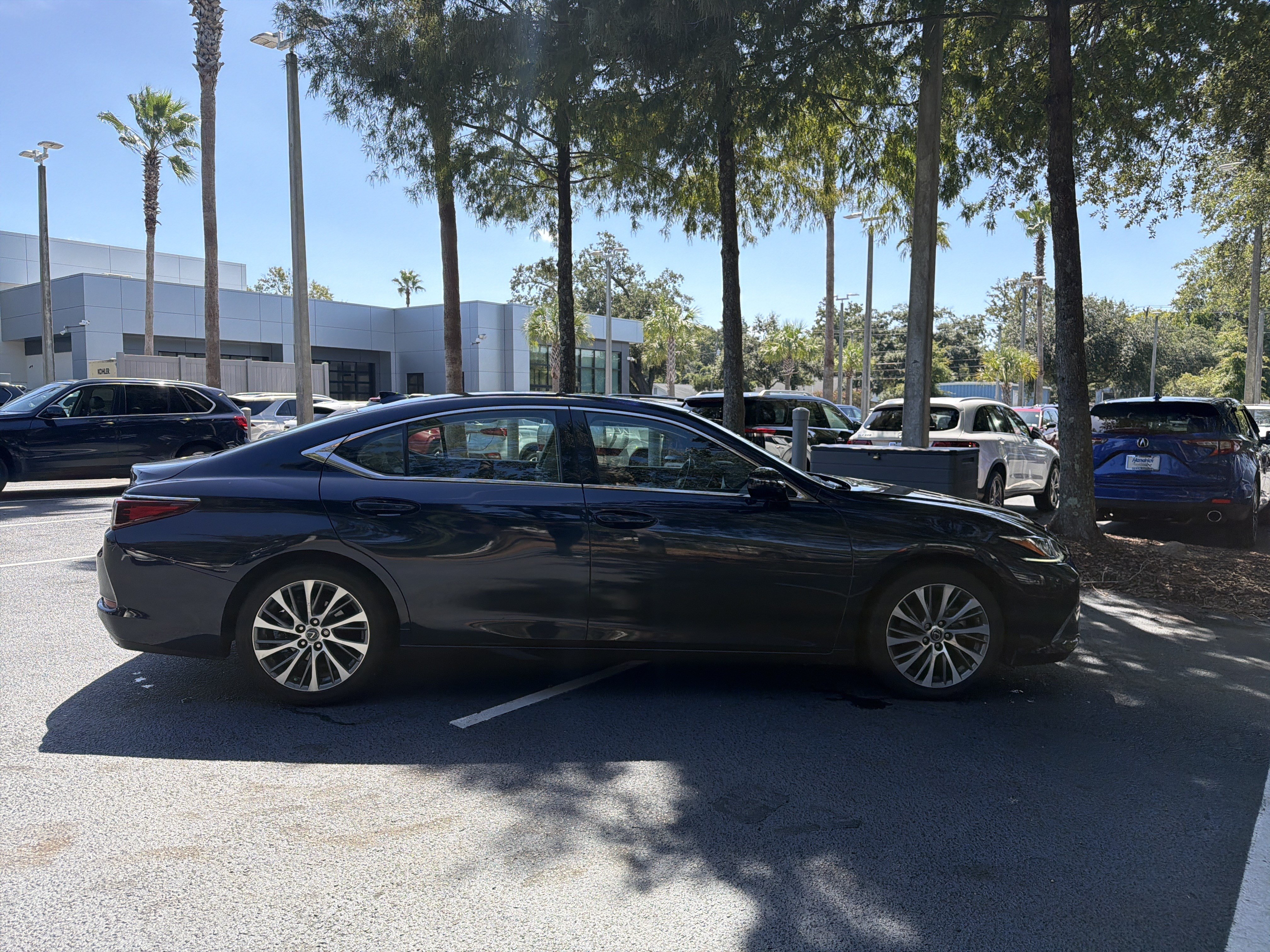 Used 2019 Lexus ES 350 w/ Premium Package FWD image 14