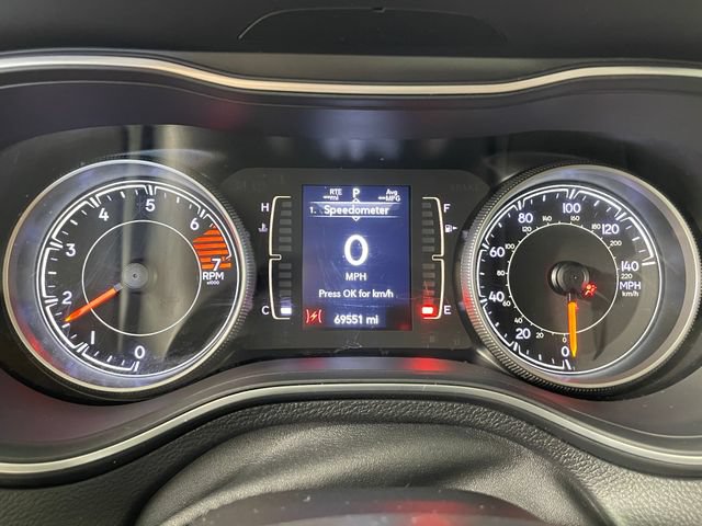 Used 2021 Jeep Cherokee Latitude Plus AWD/4WD image 5