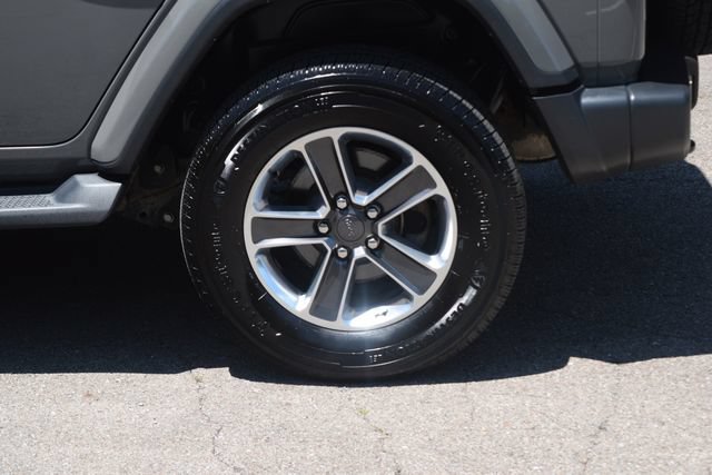 Used 2018 Jeep Wrangler Unlimited Sahara AWD/4WD image 27