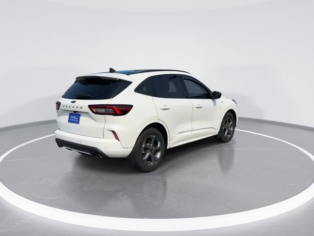 Certified 2023 Ford Escape ST-Line w/ Tech Pack #1 FWD image 7