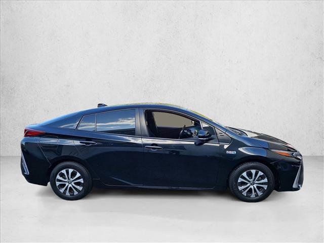 Used 2021 Toyota Prius Prime LE FWD image 4