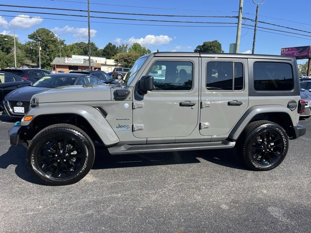 Used 2023 Jeep Wrangler Unlimited Sahara w/ Cold Weather Group image 9