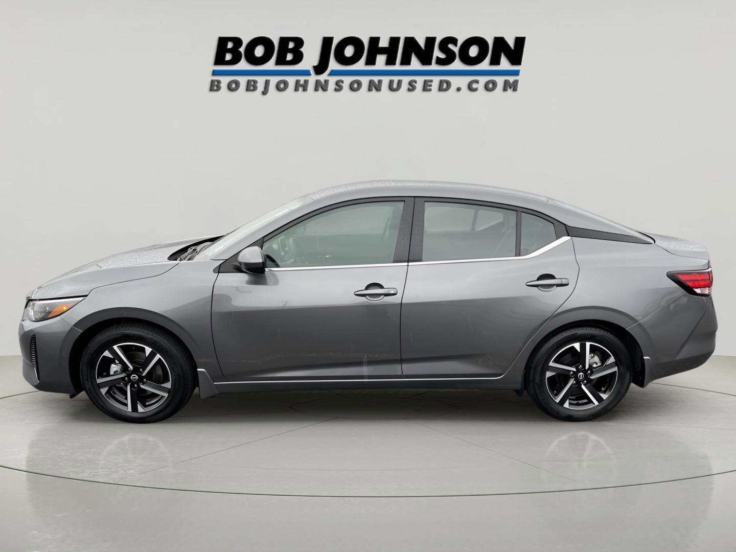 Used 2025 Nissan Sentra SV image 3