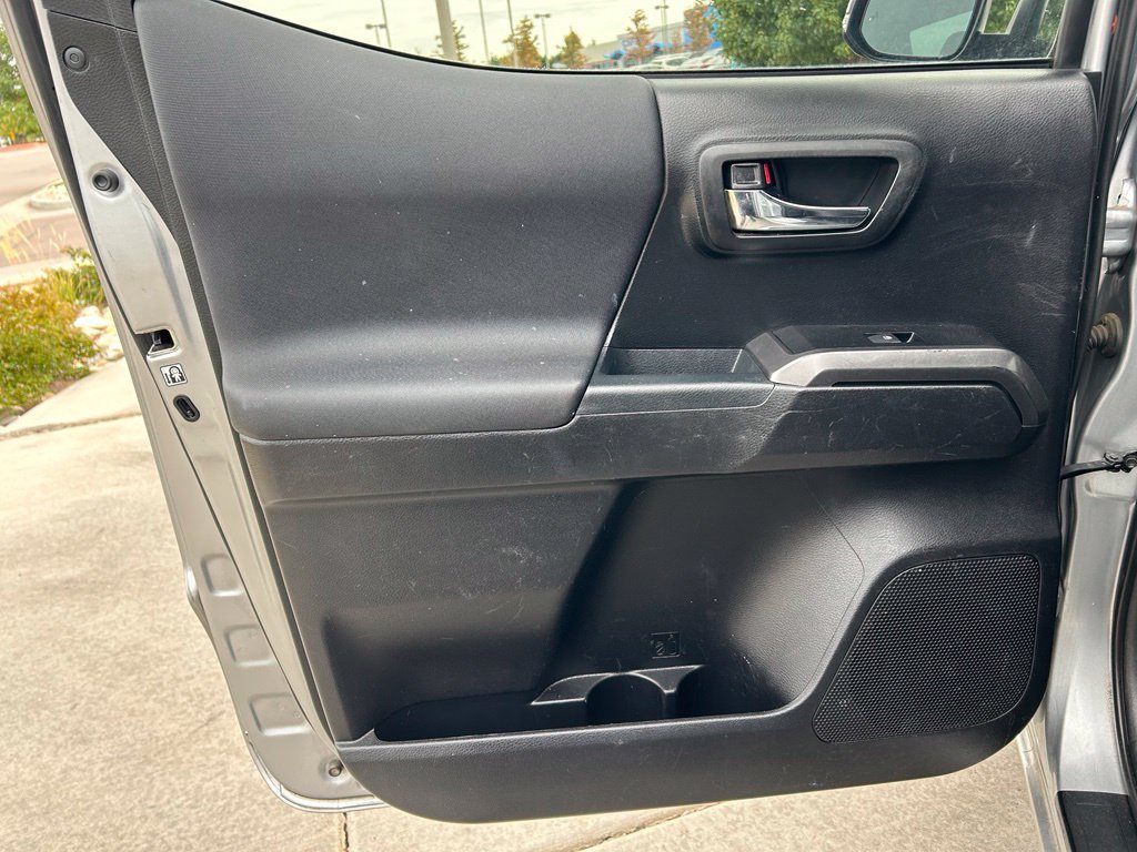 Used 2019 Toyota Tacoma TRD Off-Road w/ Technology Package AWD/4WD image 25