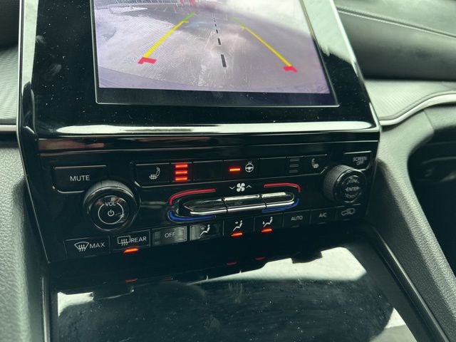 Used 2023 Jeep Grand Cherokee Altitude AWD/4WD image 22