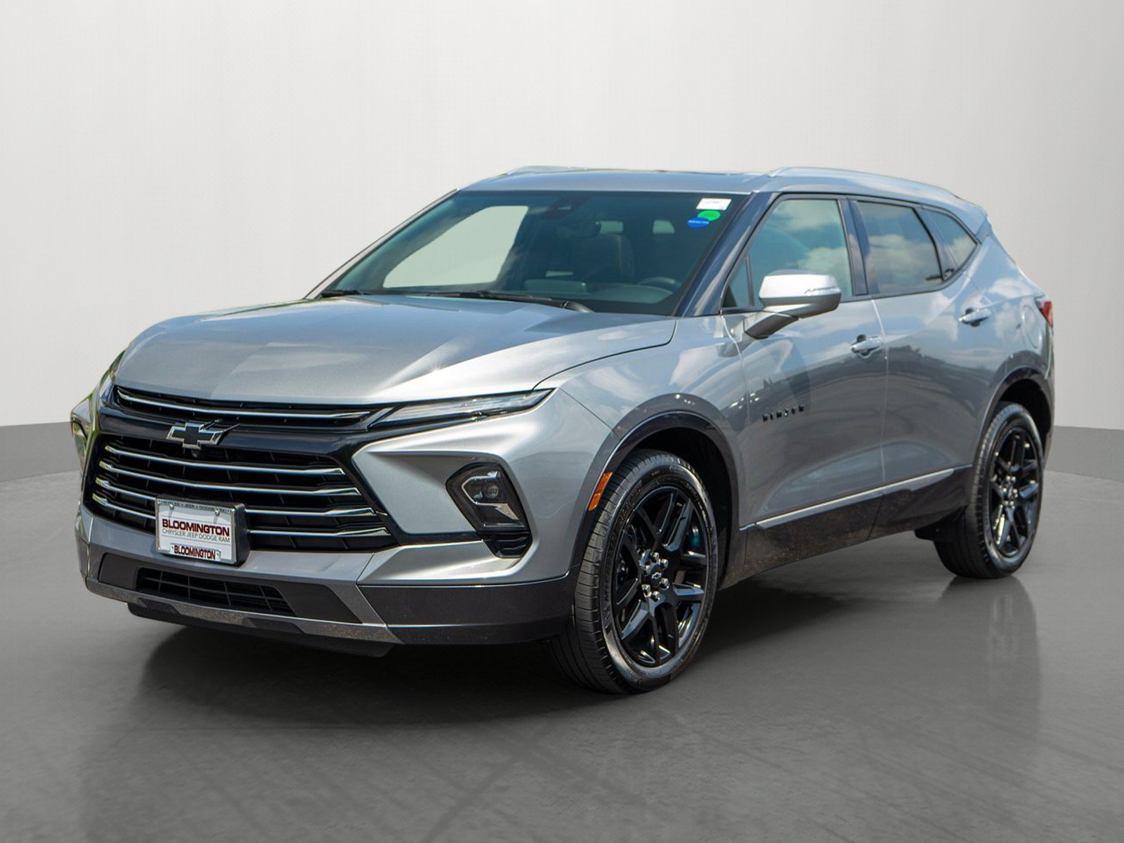 Used 2023 Chevrolet Blazer Premier w/ Driver Confidence II Package AWD/4WD image 3