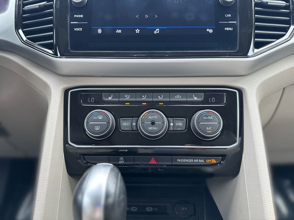 Used 2022 Volkswagen Atlas SE w/ Panoramic Sunroof Package image 17