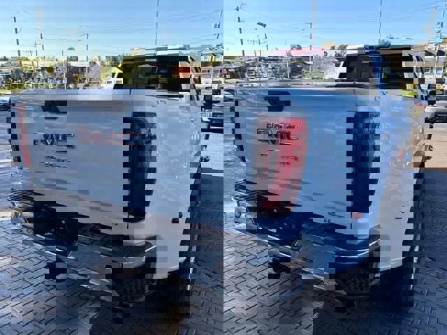 New 2026 GMC Sierra 3500 SLT w/ SLT Premium Package image 9