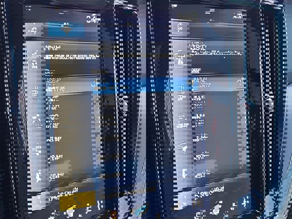 Used 2020 Volvo S60 T6 Momentum w/ Protection Package Premier image 28