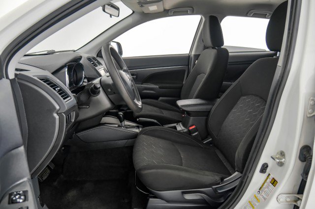Used 2020 Mitsubishi Outlander Sport ES image 28
