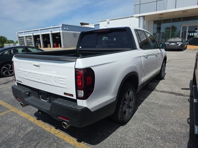 Used 2025 Honda Ridgeline TrailSport image 4