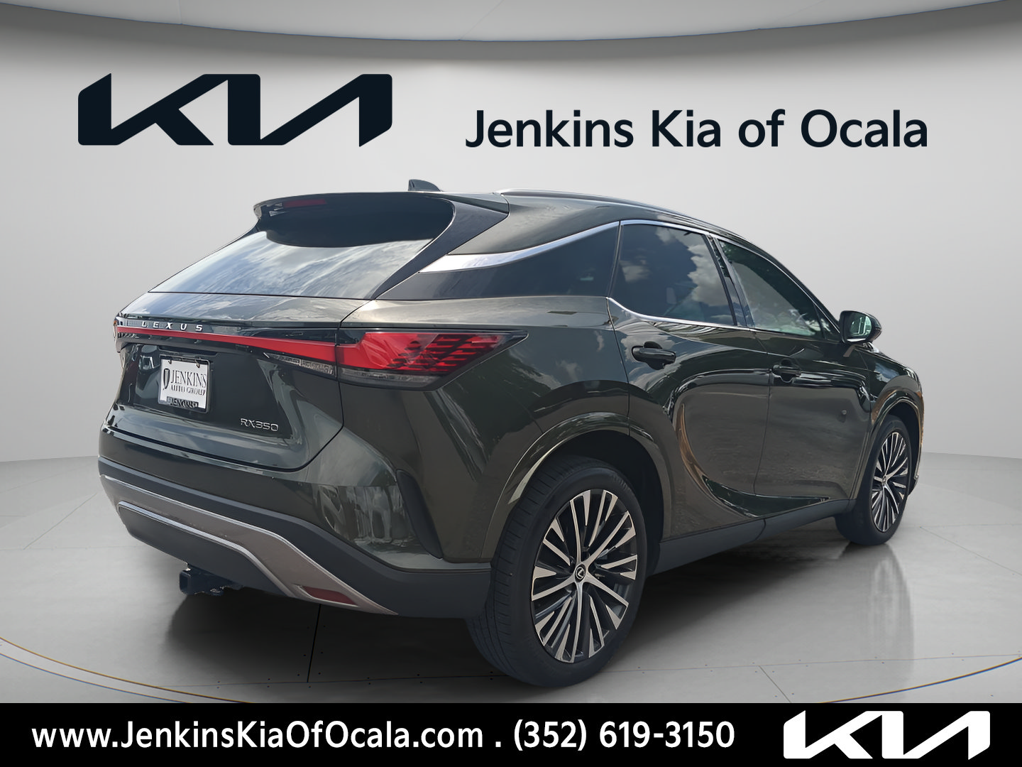 Used 2023 Lexus RX 350 Premium Plus w/ Cold Area Package FWD image 3