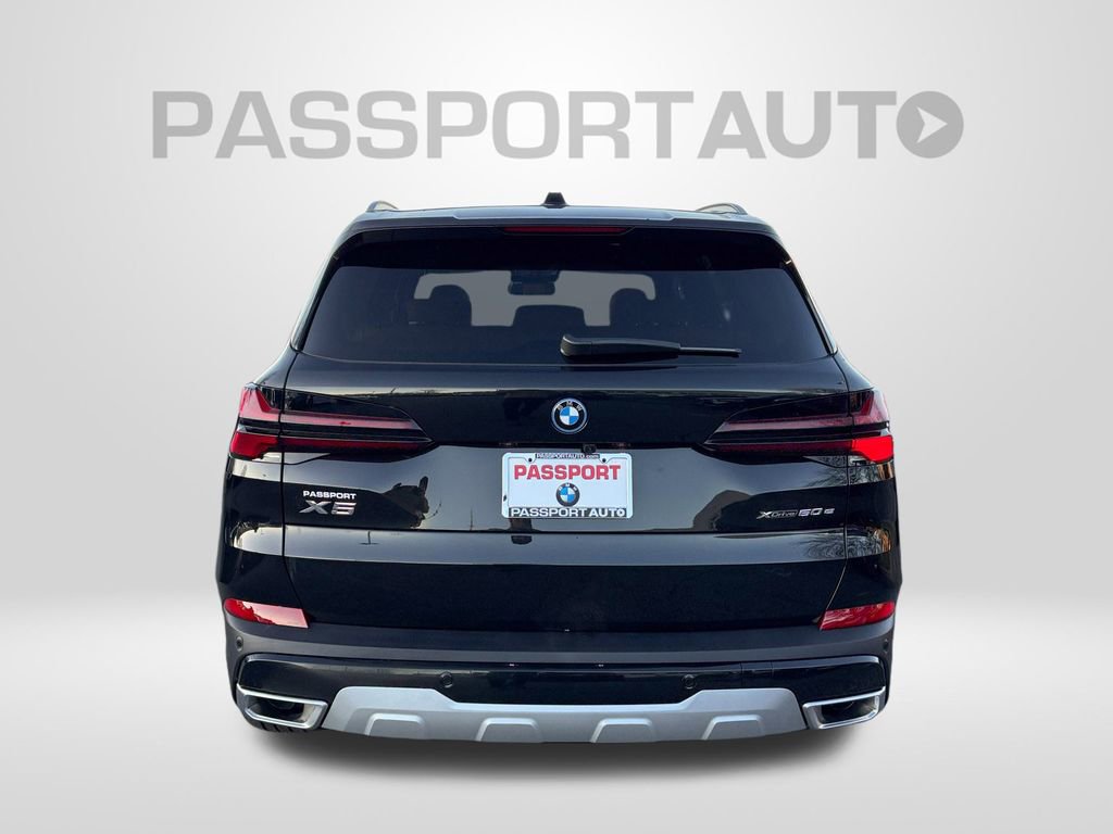 New 2026 BMW X5 xDrive50e w/ Premium Package image 5