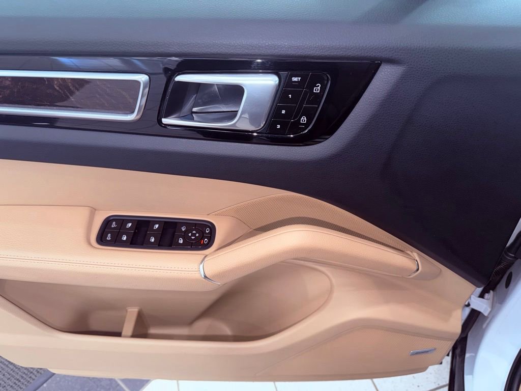 Used 2020 Porsche Cayenne image 20