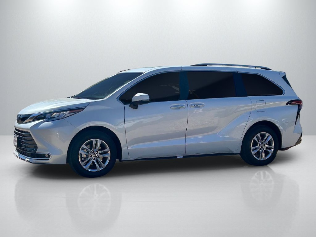 Used 2026 Toyota Sienna Limited AWD/4WD image 8