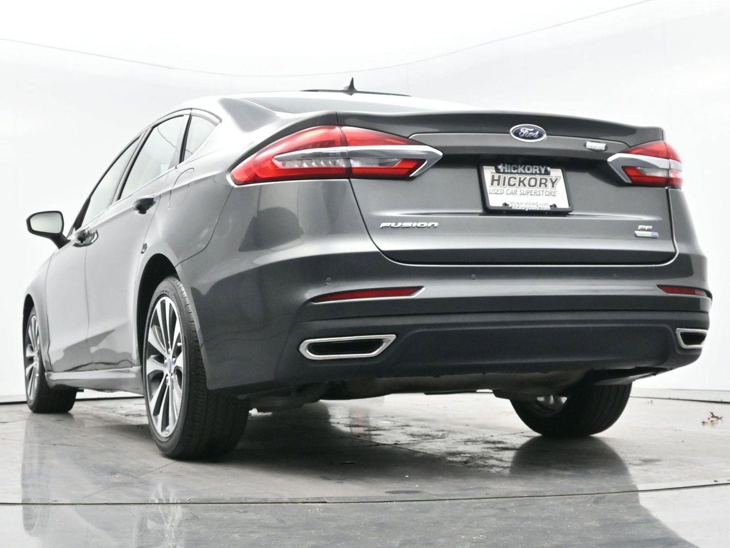 Used 2020 Ford Fusion SE image 50