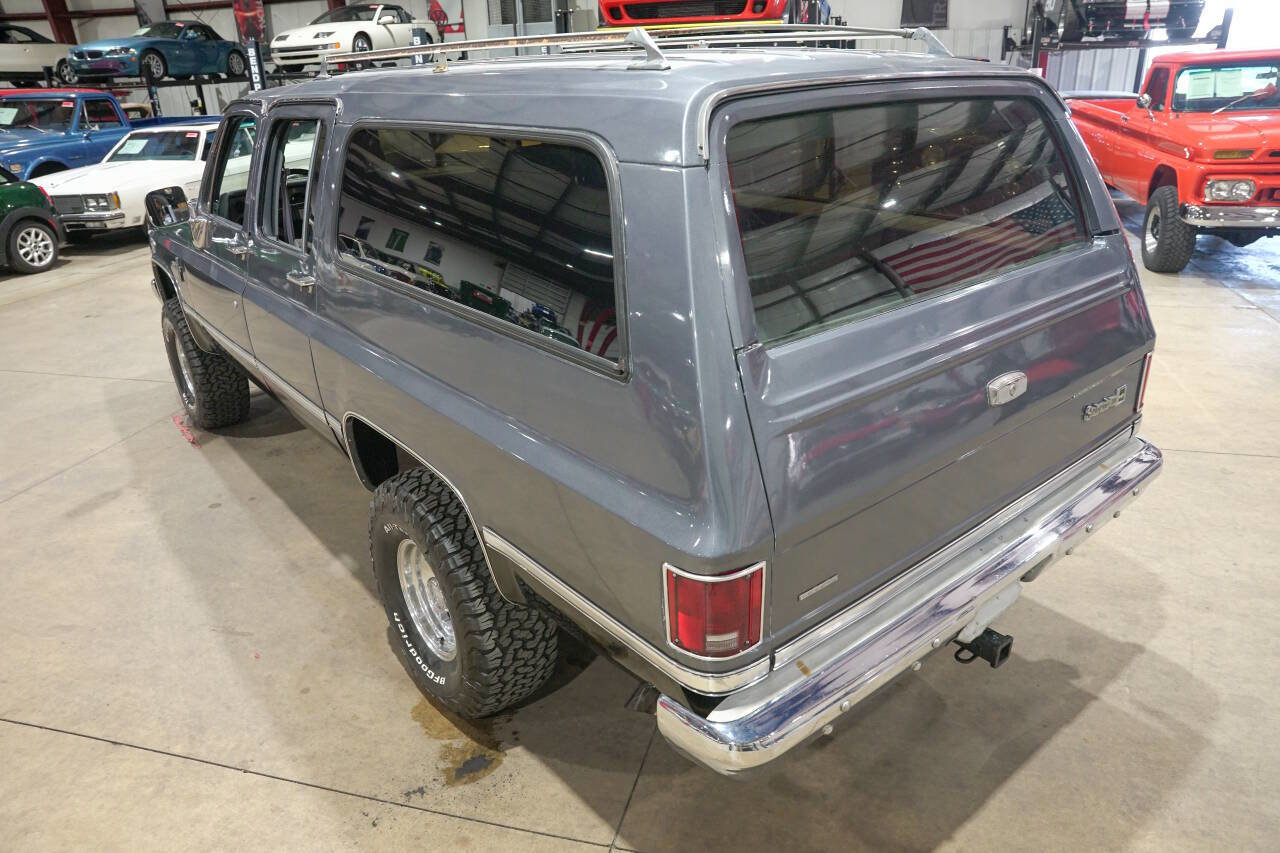 Used 1987 Chevrolet Suburban 4WD image 16