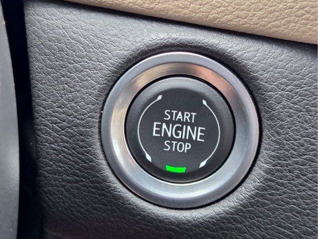 Certified 2025 Cadillac XT4 Premium Luxury w/ Cold Weather Package FWD image 31