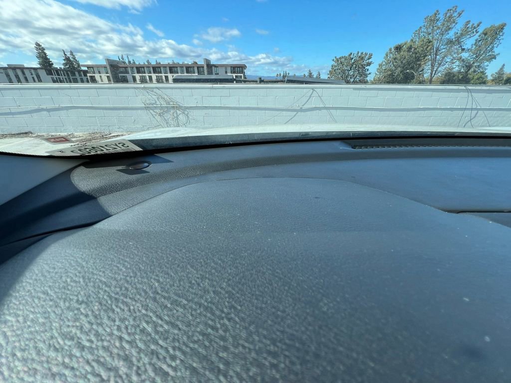 Certified 2025 Nissan Sentra SR image 28