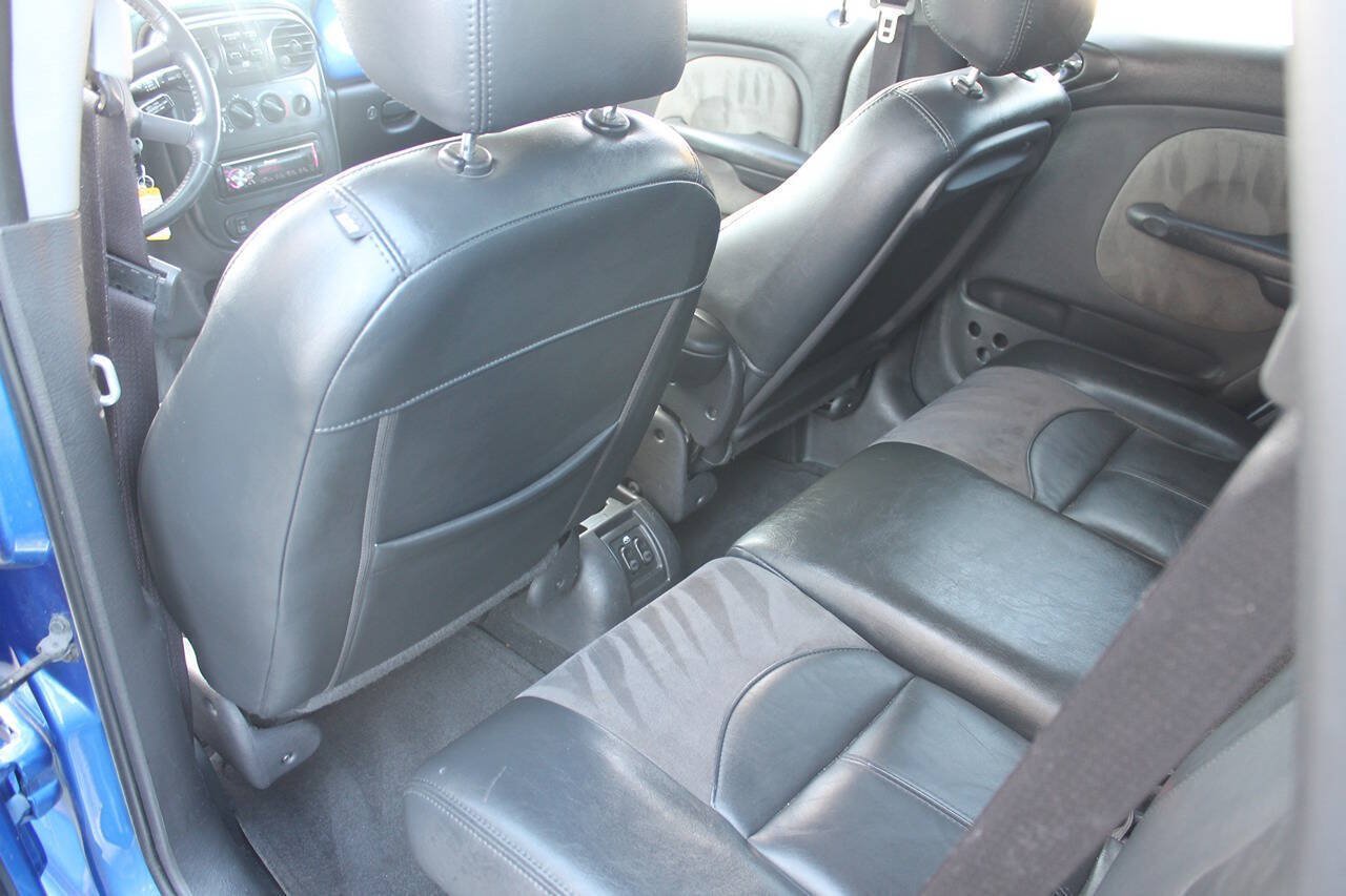 Used 2004 Chrysler PT Cruiser Limited FWD image 25