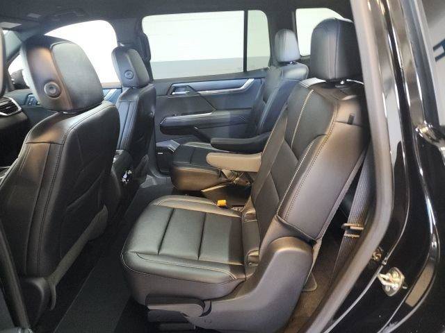 Used 2026 GMC Acadia Elevation w/ Elevation Premium Package AWD/4WD image 8