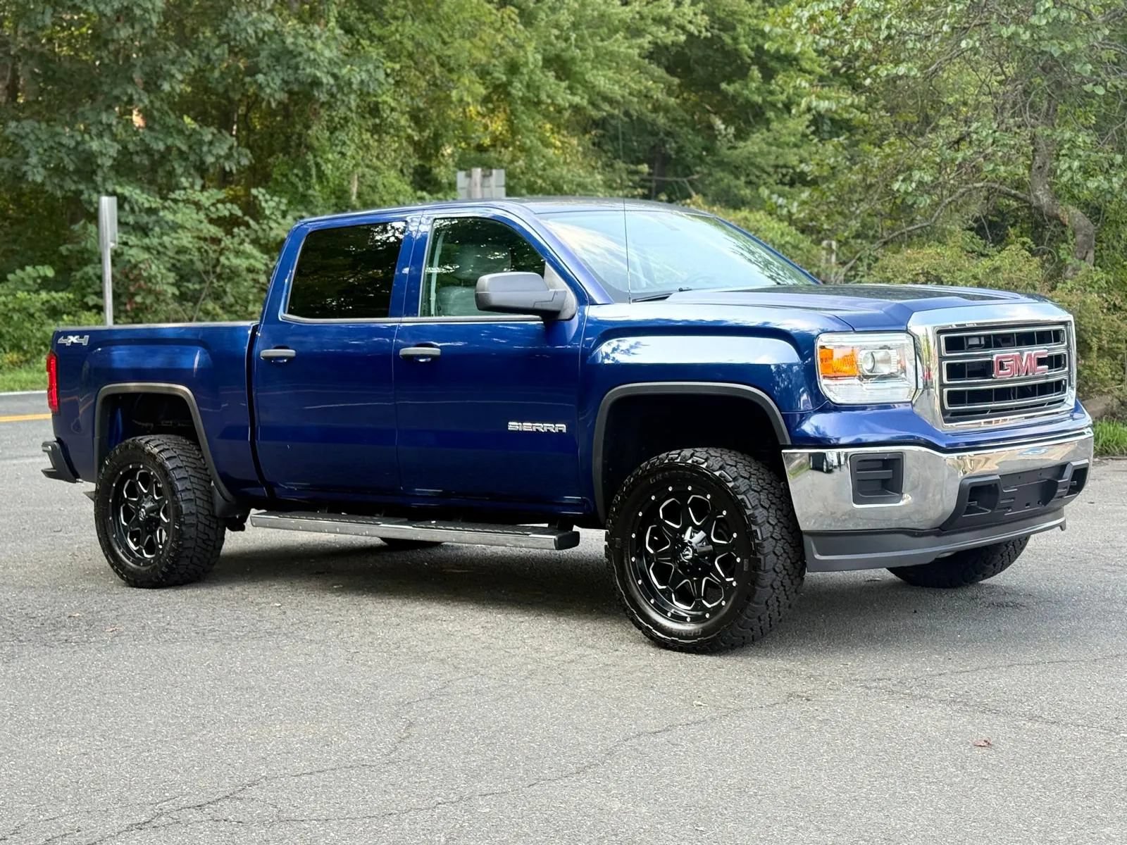 Used 2014 GMC Sierra 1500 4x4 Crew Cab w/ Sierra Appearance Package