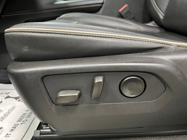 Used 2024 GMC Yukon SLT AWD/4WD image 22