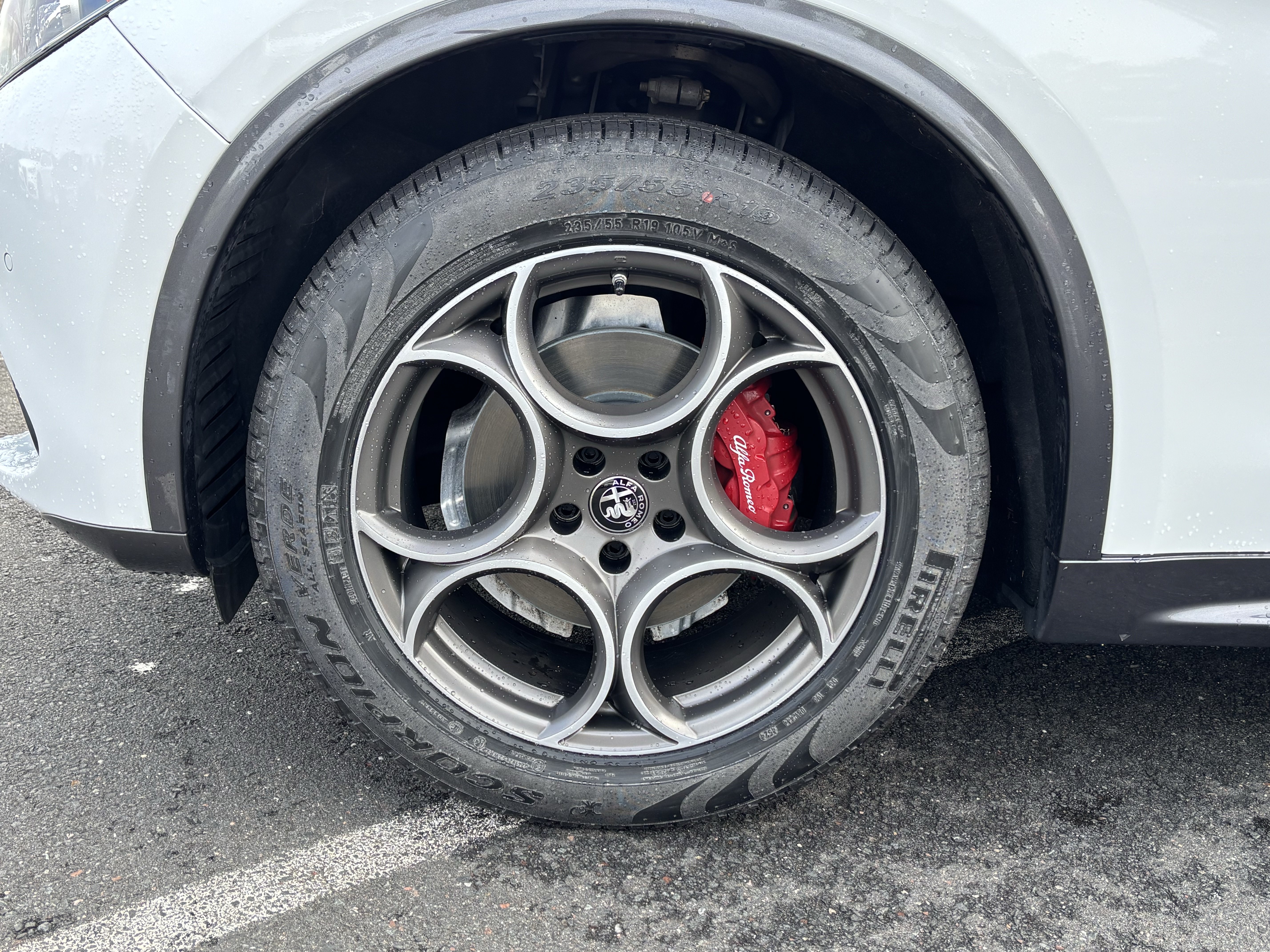 Certified 2023 Alfa Romeo Stelvio Ti AWD/4WD image 17