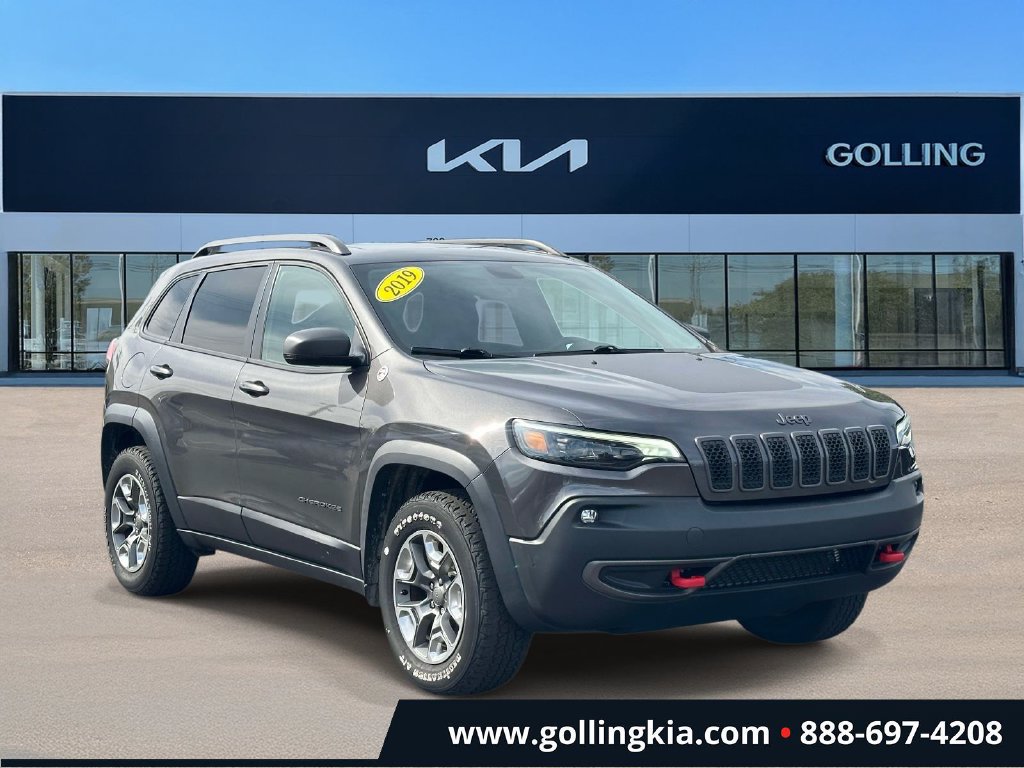 Used 2019 Jeep Cherokee Trailhawk w/ Comfort/Convenience Group