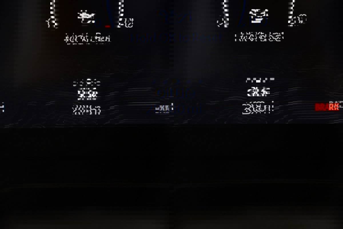 Used 2023 Jeep Grand Cherokee L Laredo image 38