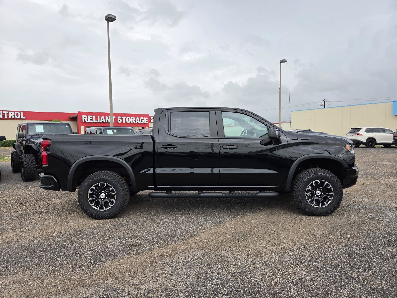 New 2026 Chevrolet Silverado 1500 ZR2 w/ LPO, Dark Essentials Package AWD/4WD image 6