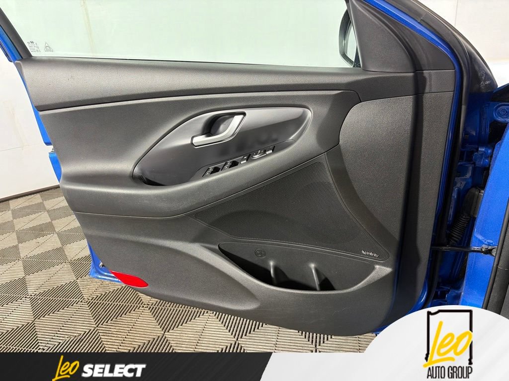 Used 2018 Hyundai Elantra GT Sport w/ Sport Tech Package 04 FWD image 15