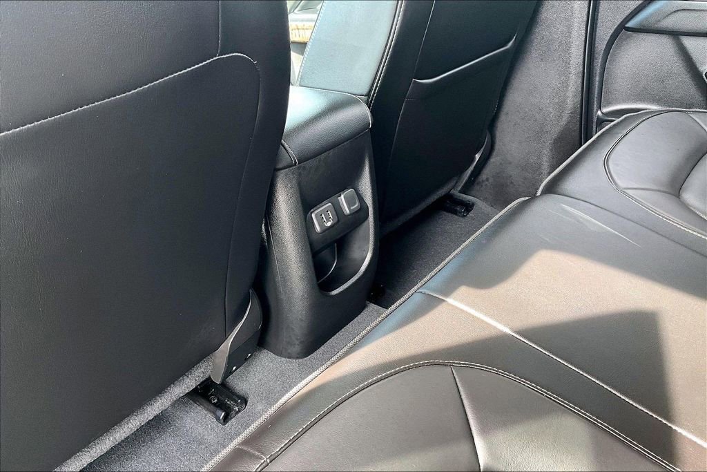 Used 2021 GMC Canyon Denali image 11