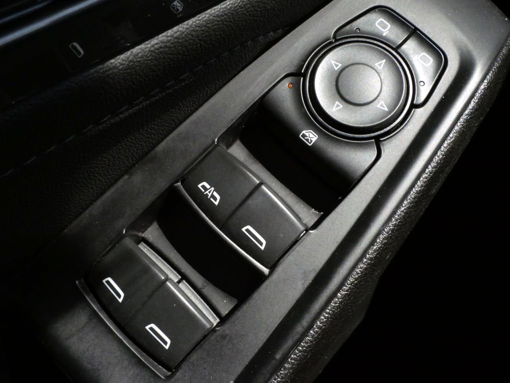 Used 2023 Chevrolet Traverse LT AWD/4WD image 20