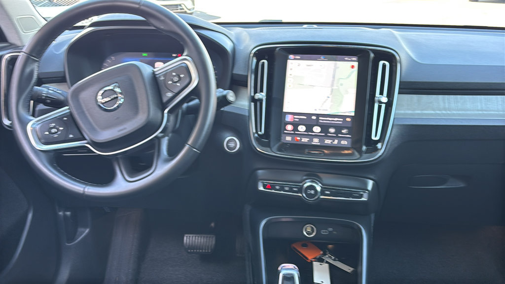 Certified 2026 Volvo XC40 B5 Plus AWD/4WD image 8