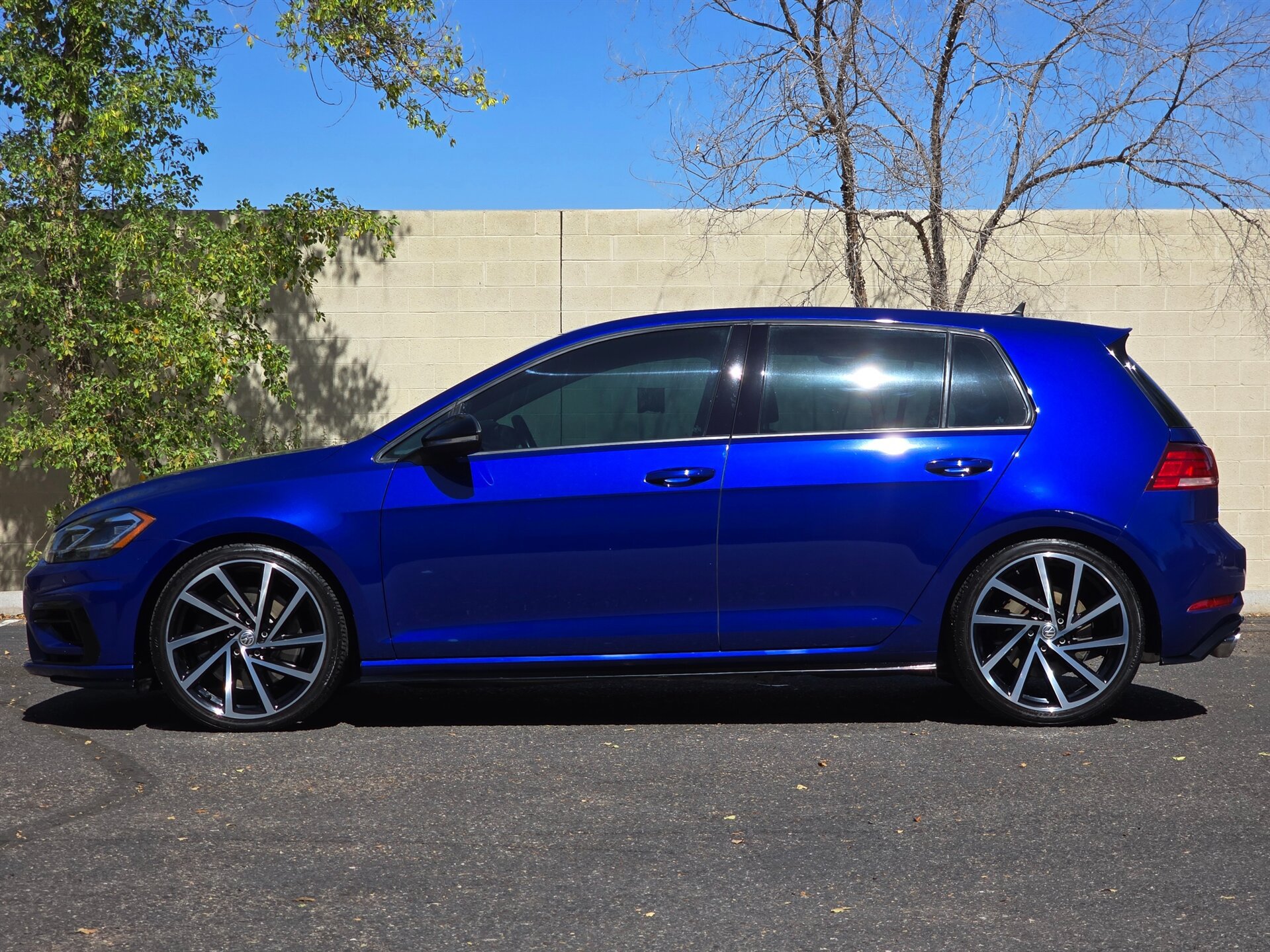 Used 2019 Volkswagen Golf R 4-Door AWD/4WD image 7