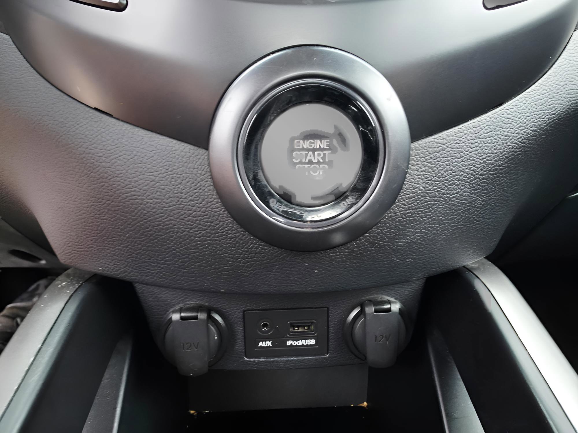 Used 2013 Hyundai Veloster Turbo FWD image 33
