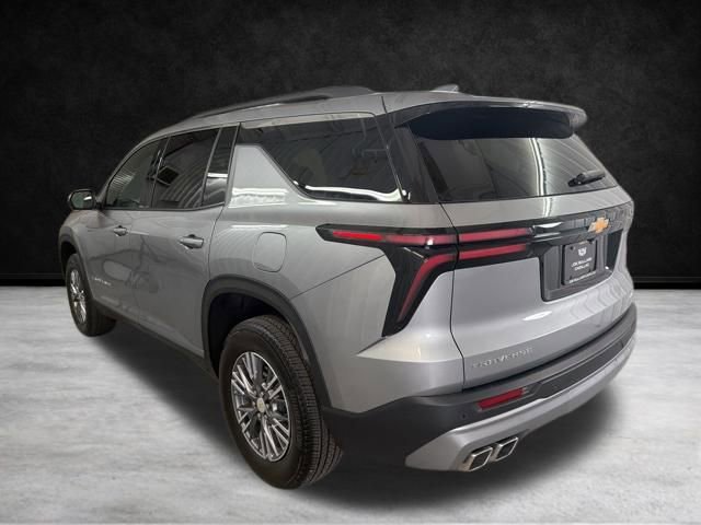 Used 2025 Chevrolet Traverse LT w/ Driver Confidence Package image 8