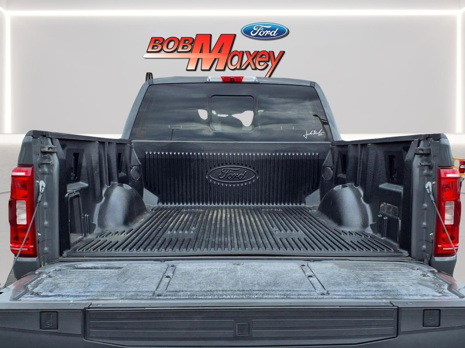 Used 2021 Ford F150 XLT w/ Equipment Group 302A High AWD/4WD image 9