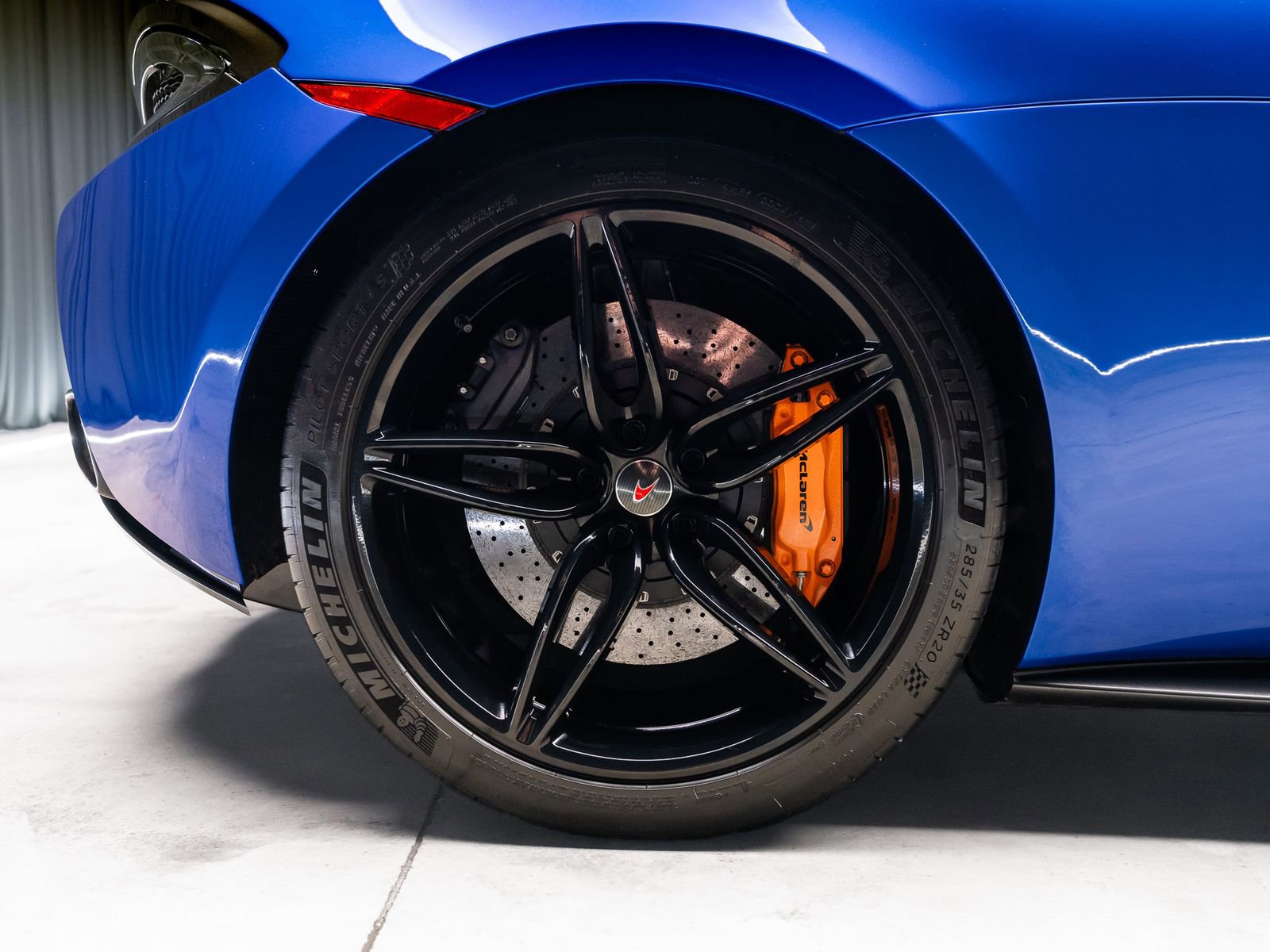 Used 2017 McLaren 570S Coupe image 28