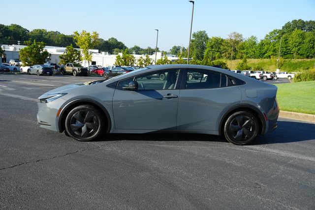 Used 2026 Toyota Prius Plug-In Hybrid FWD image 4