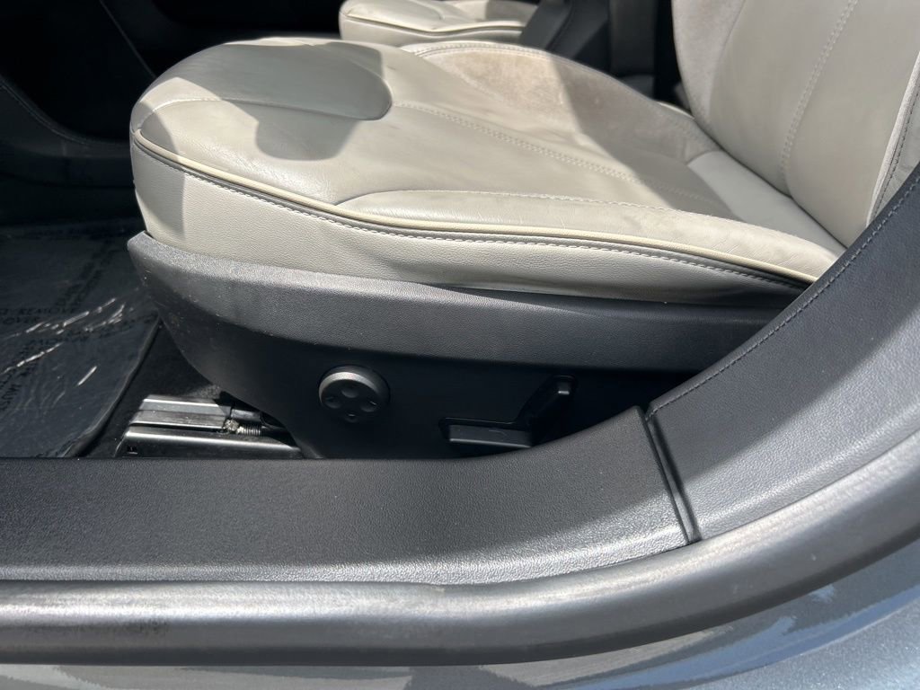 Used 2013 Tesla Model S Performance image 16