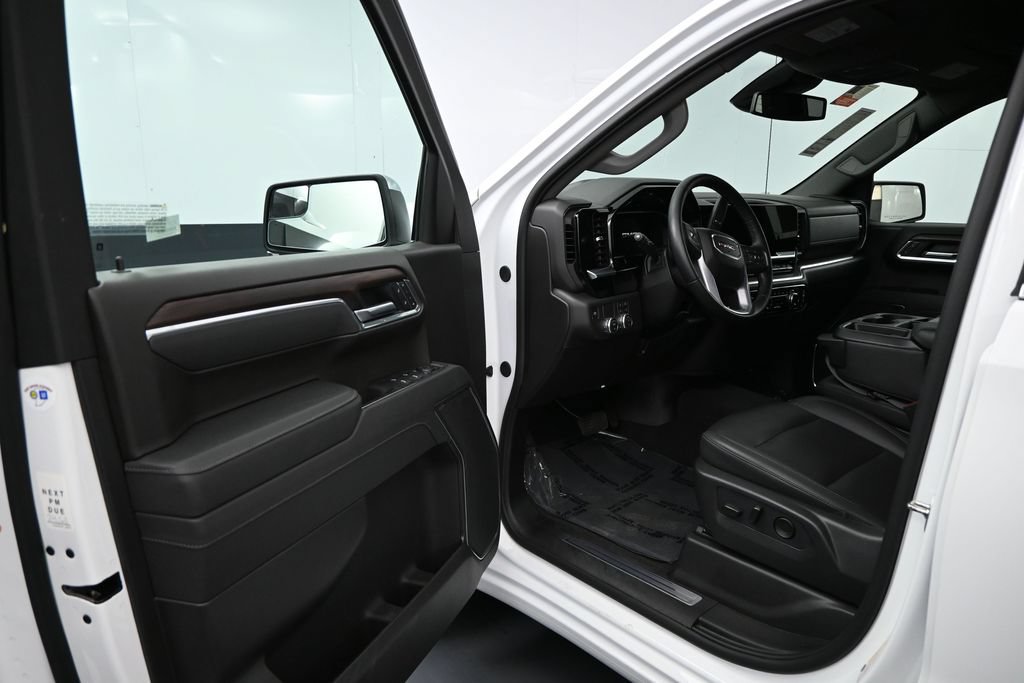 Used 2026 GMC Sierra 1500 SLT RWD image 5