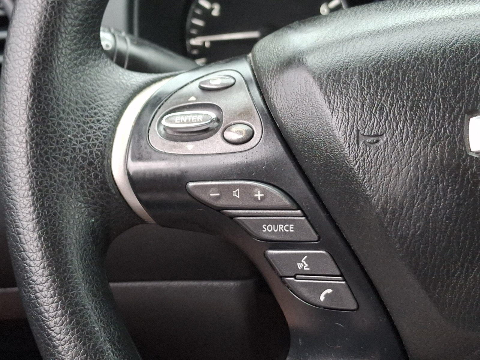 Used 2019 Nissan Pathfinder S AWD/4WD image 22