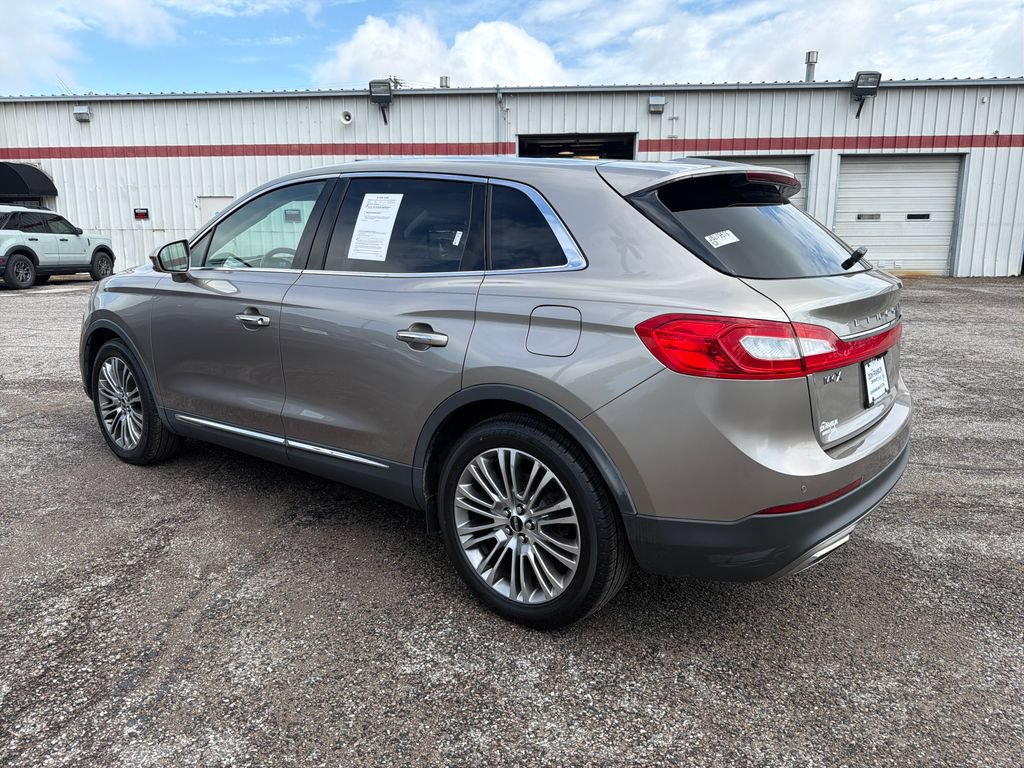 Used 2018 Lincoln MKX Reserve w/ Lincoln MKX Climate Package FWD image 3
