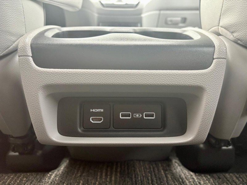 Used 2023 Honda Odyssey Elite image 15
